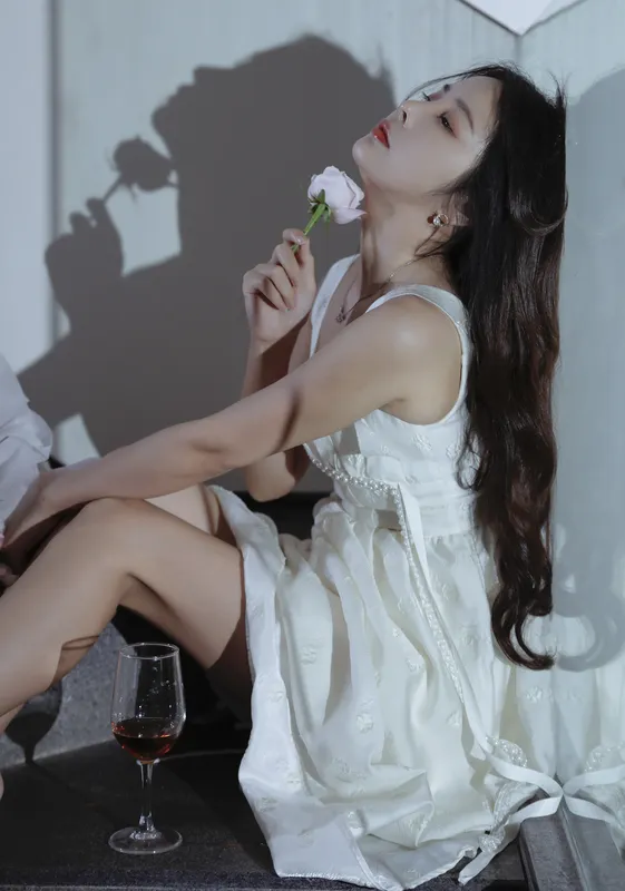 修女 - 白茶清欢